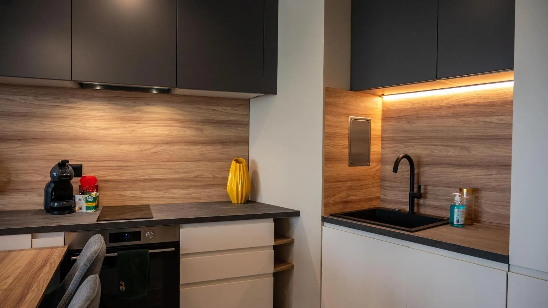 Sonata Apartment 소피아 0*,