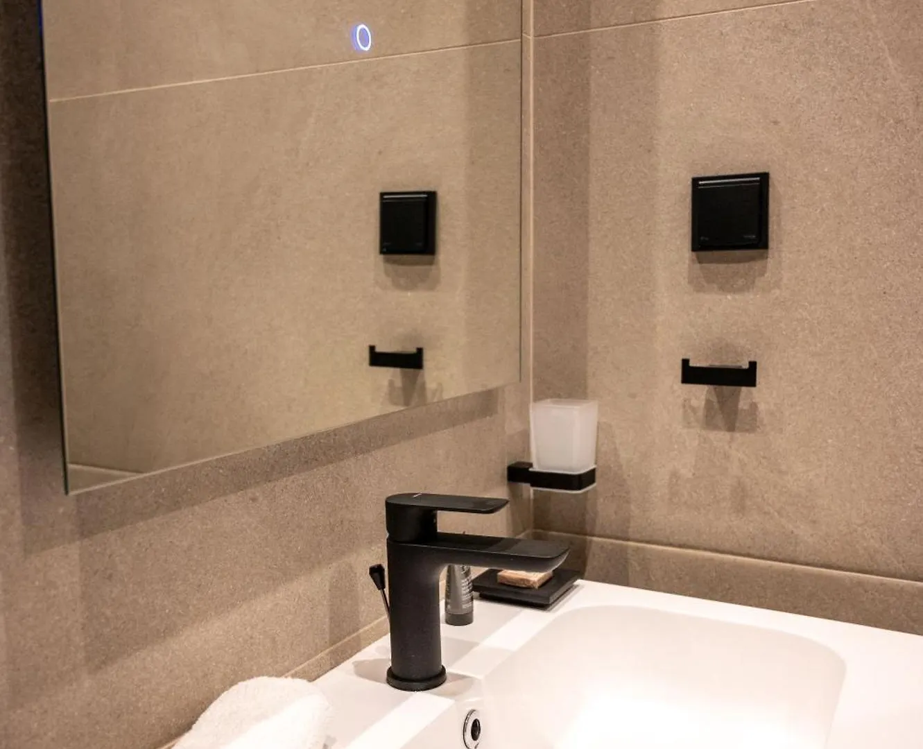 Sonata Apartment Sofya Bulgaristan